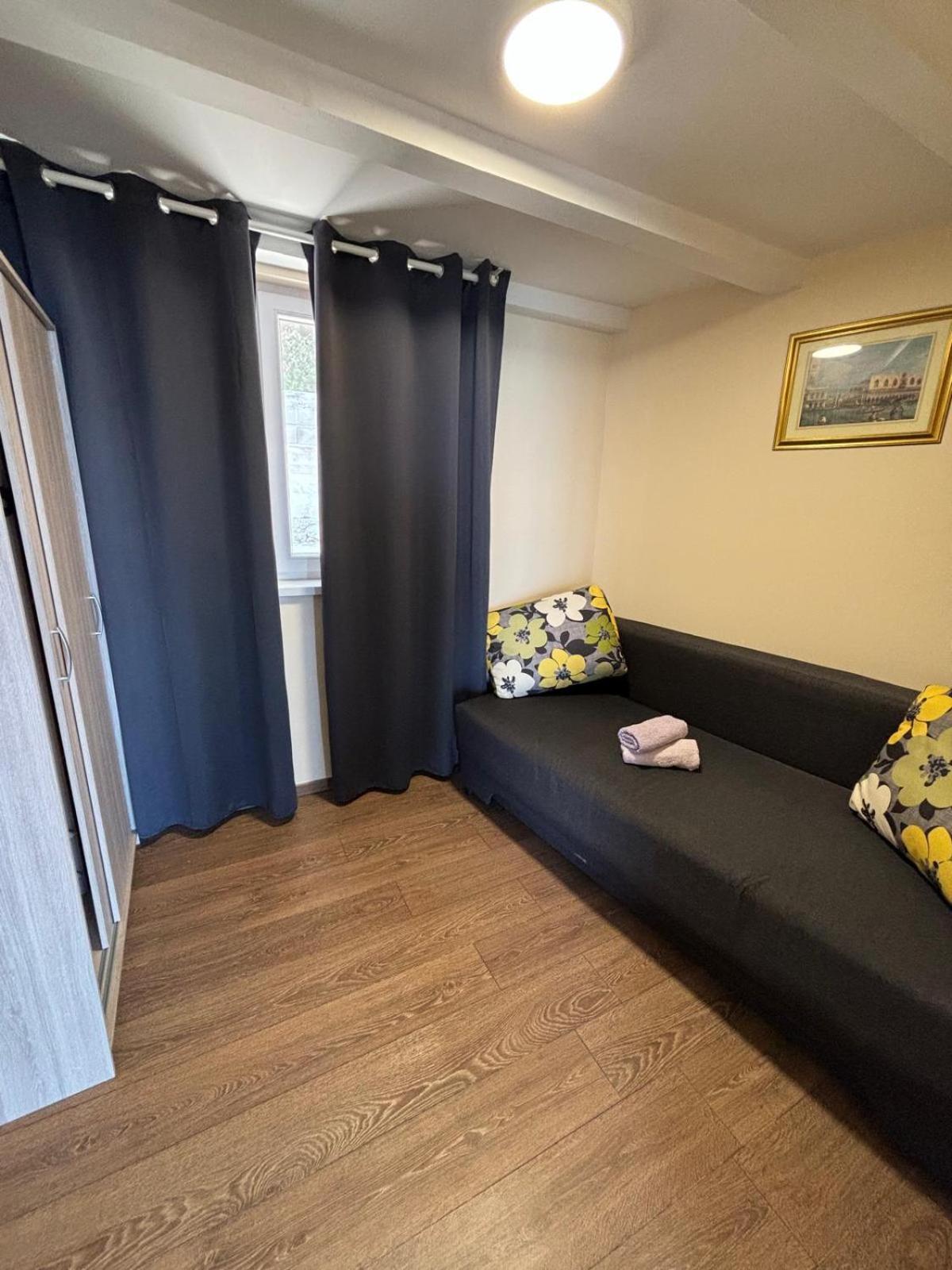 Apartmani Bosnjak Starigrad Paklenica Room photo